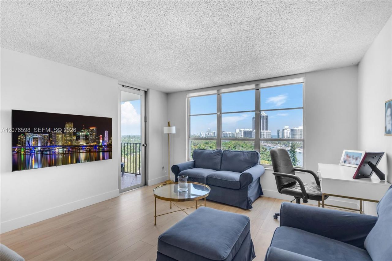 4101 Pine Tree Dr , Unit 1105, Miami Beach, FL 33140 Photo