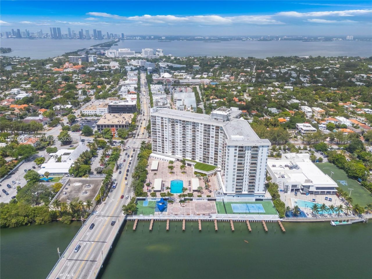 4101 Pine Tree Dr , Unit 1105, Miami Beach, FL 33140 Photo