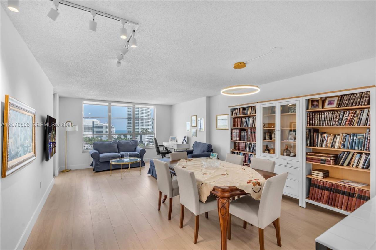 4101 Pine Tree Dr , Unit 1105, Miami Beach, FL 33140 Photo