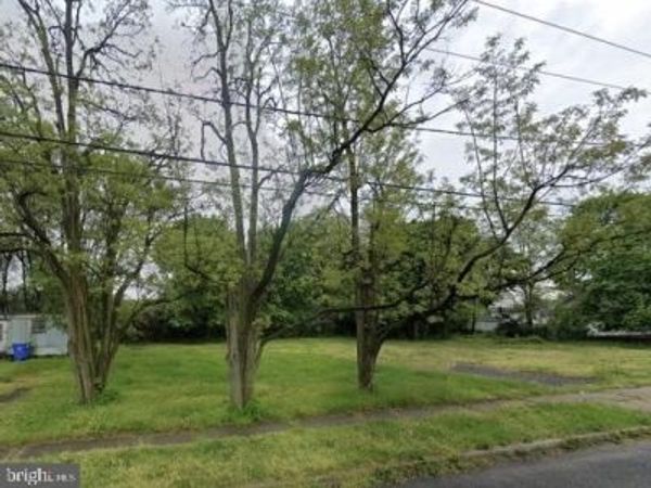 30 E 2ND STREET , BURLINGTON, NJ 08016