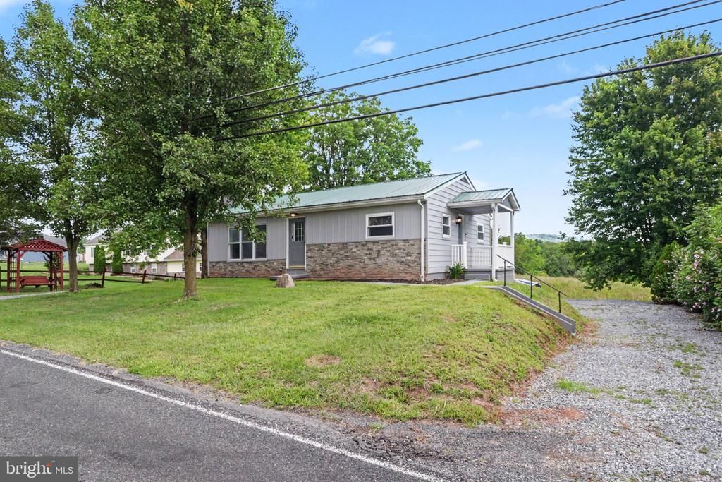 45 WINDY HILL ROAD , SHERMANS DALE, PA 17090