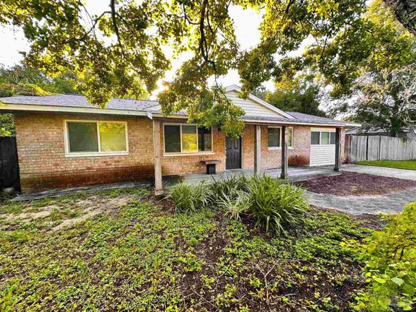 2820 Christine St, Pensacola, FL 32526