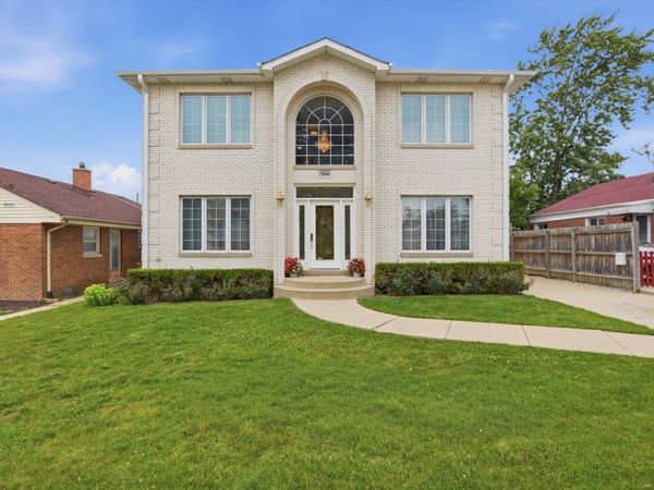 7806 N Octavia Avenue , Niles, IL 60714