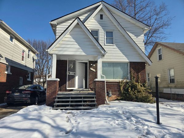 9124 Manor, Detroit, MI 48204