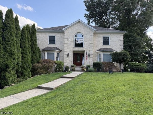 17 Rosenbrook Dr, Lincoln Park, NJ 07035