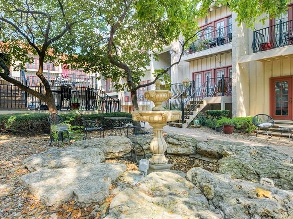 1111 W 46th Street, Unit 53, Kansas City, MO 64112