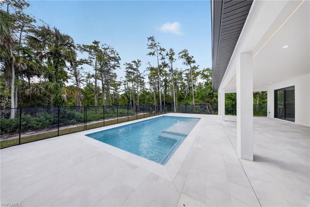 533 6th St Se, Naples, FL 34117 Photo