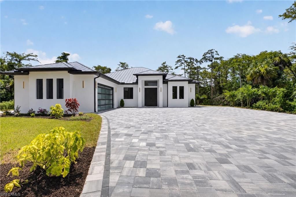 533 6th St Se, Naples, FL 34117 Photo