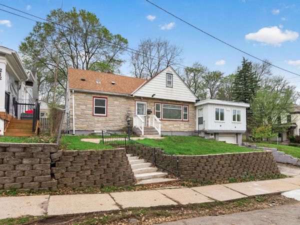 200 Belvidere Street E, Saint Paul, MN 55107