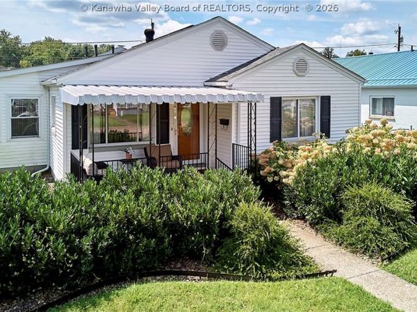 2715 Lincoln Avenue, St Albans, WV 25177