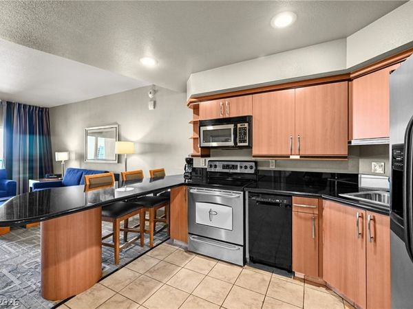 211 E Flamingo Road, Unit 1407, Las Vegas, NV 89169