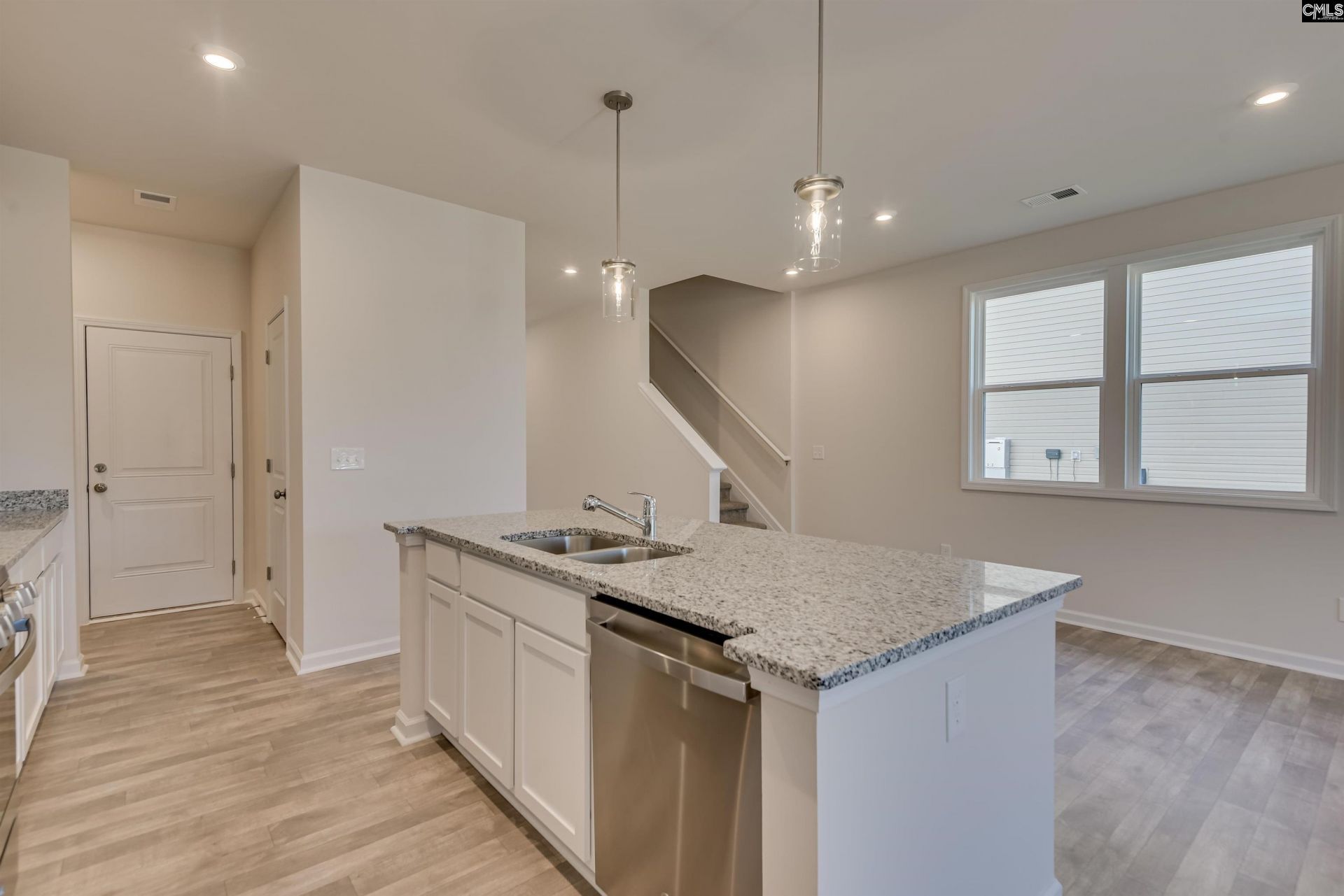 821 Huxley Lane Photo 9