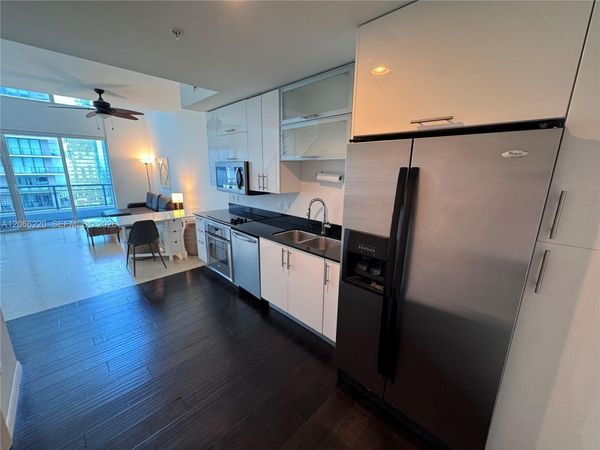 60 SW 13th St, Unit 2202, Miami, FL 33130