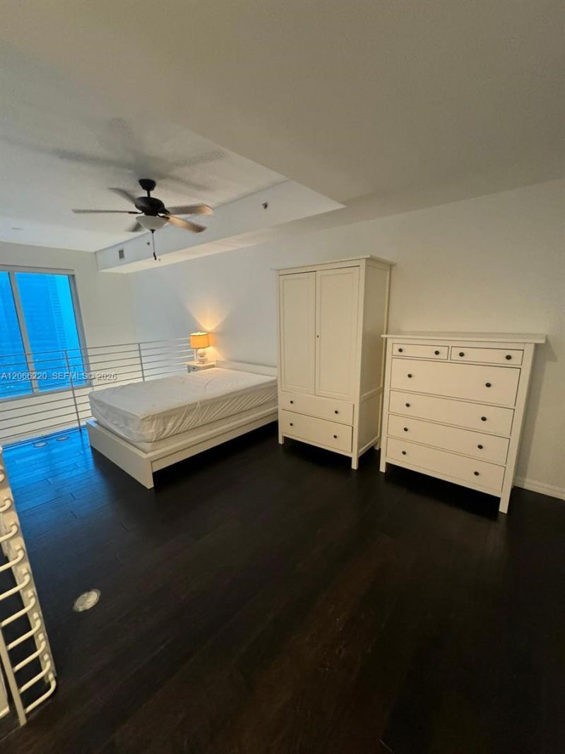 60 SW 13th St, Unit 2202, Miami, FL 33130 Photo