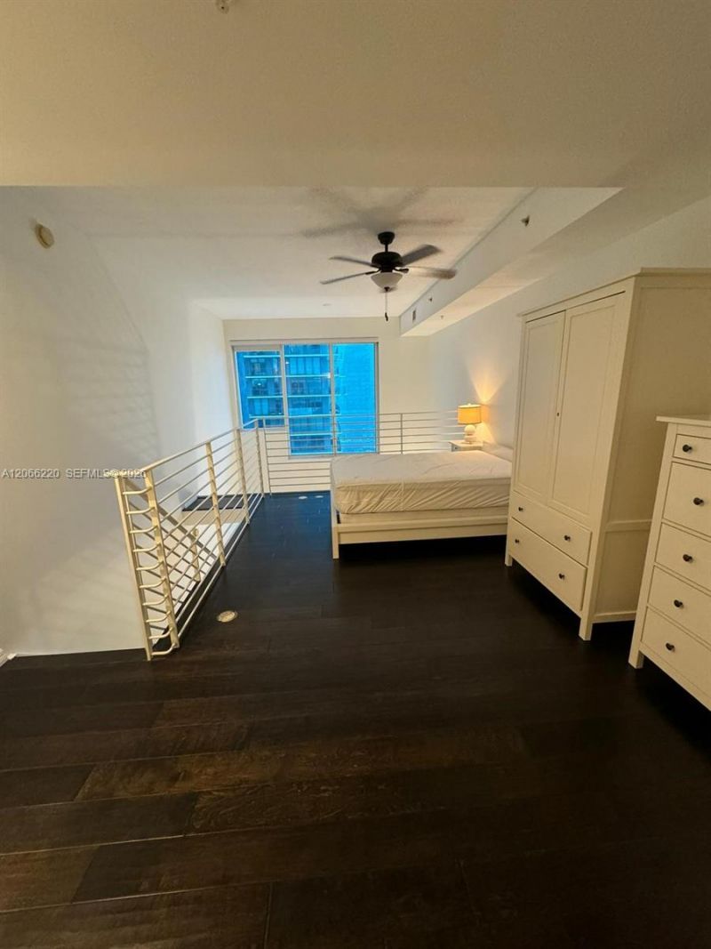60 SW 13th St, Unit 2202, Miami, FL 33130 Photo