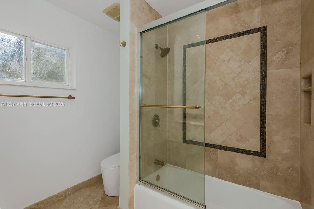 6931 Loch Ness Dr , Miami Lakes, FL 33014 Photo
