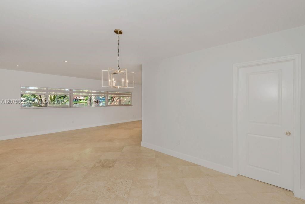 6931 Loch Ness Dr , Miami Lakes, FL 33014 Photo