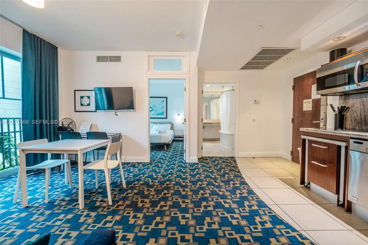 1060 Ocean Dr, Unit D206, Miami Beach, FL 33139 Photo