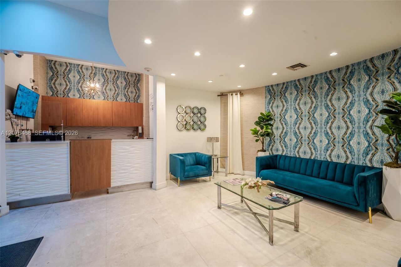 1060 Ocean Dr, Unit D206, Miami Beach, FL 33139 Photo