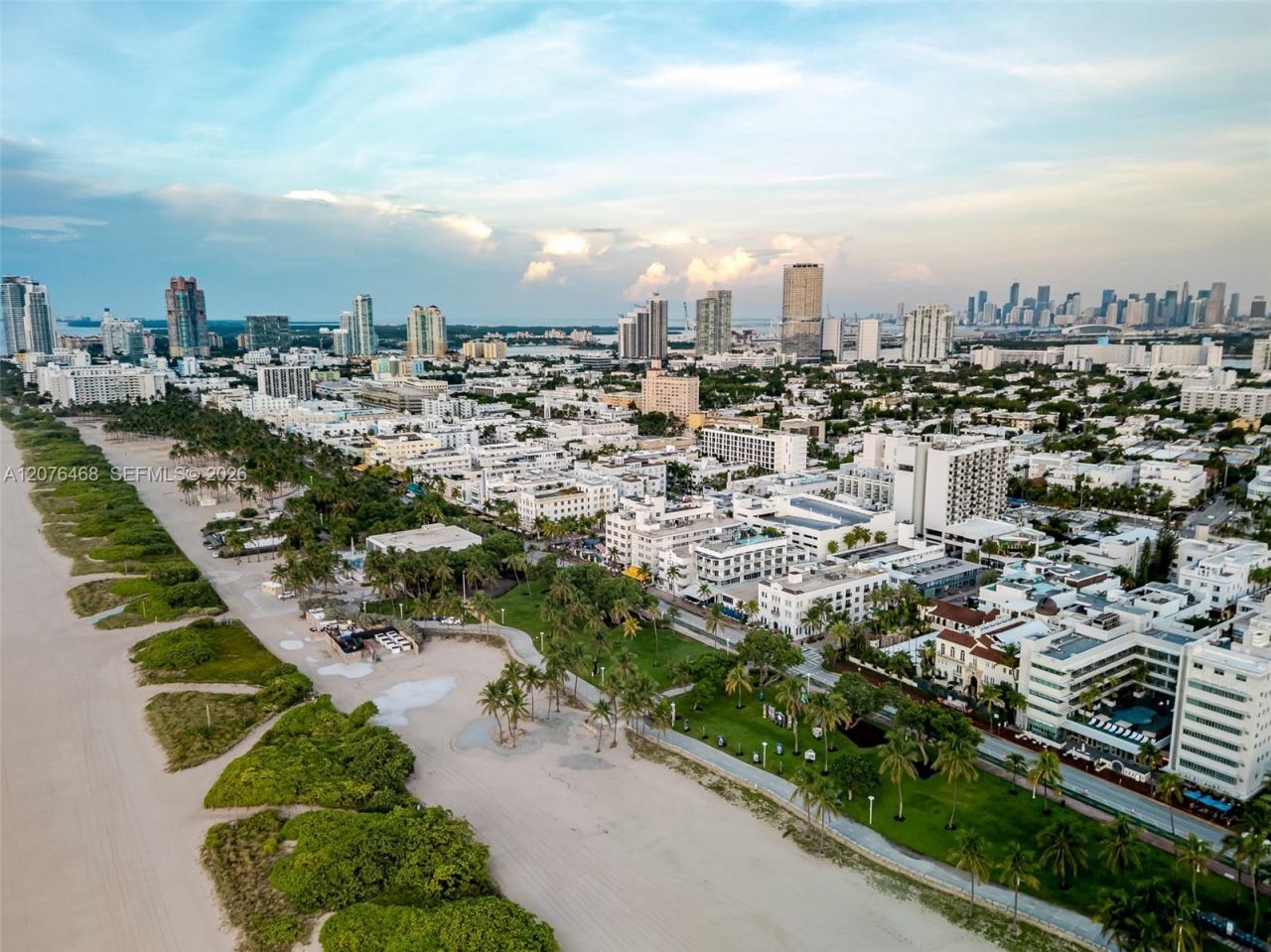 1060 Ocean Dr, Unit D206, Miami Beach, FL 33139 Photo