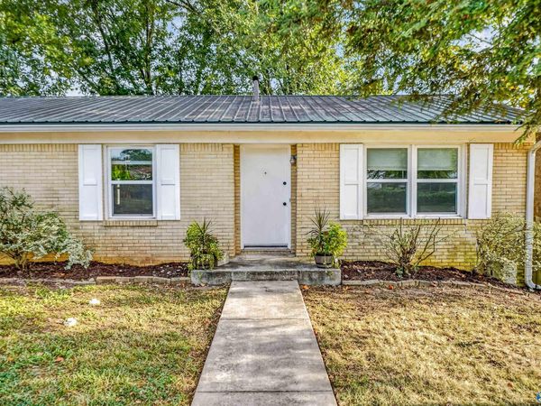 3813 SW Belvoir Drive SW, Huntsville, AL 35805