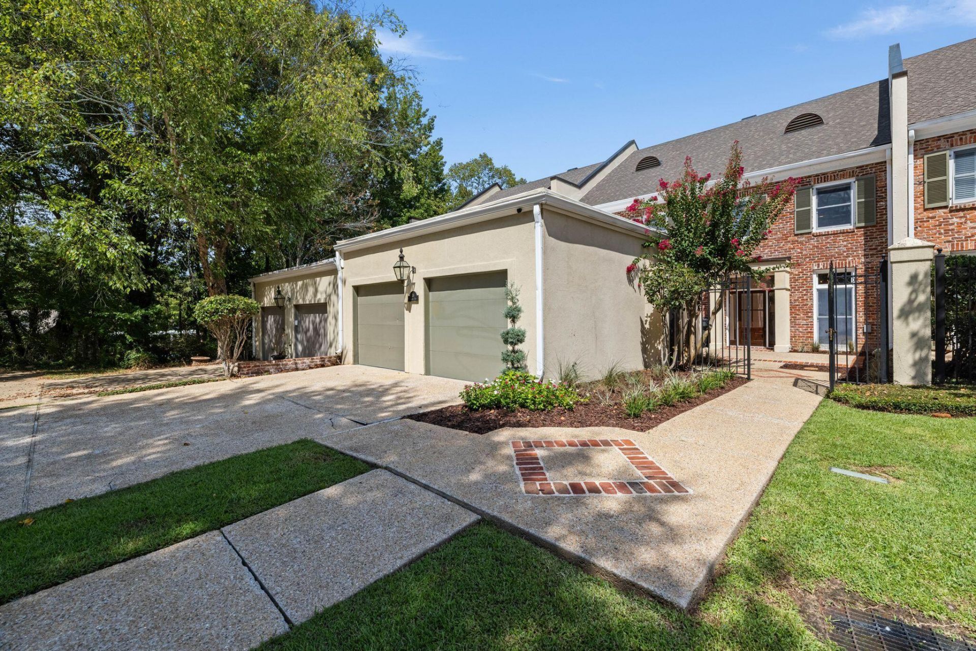 38 Emerald Row Hattiesburg, MS 39402
