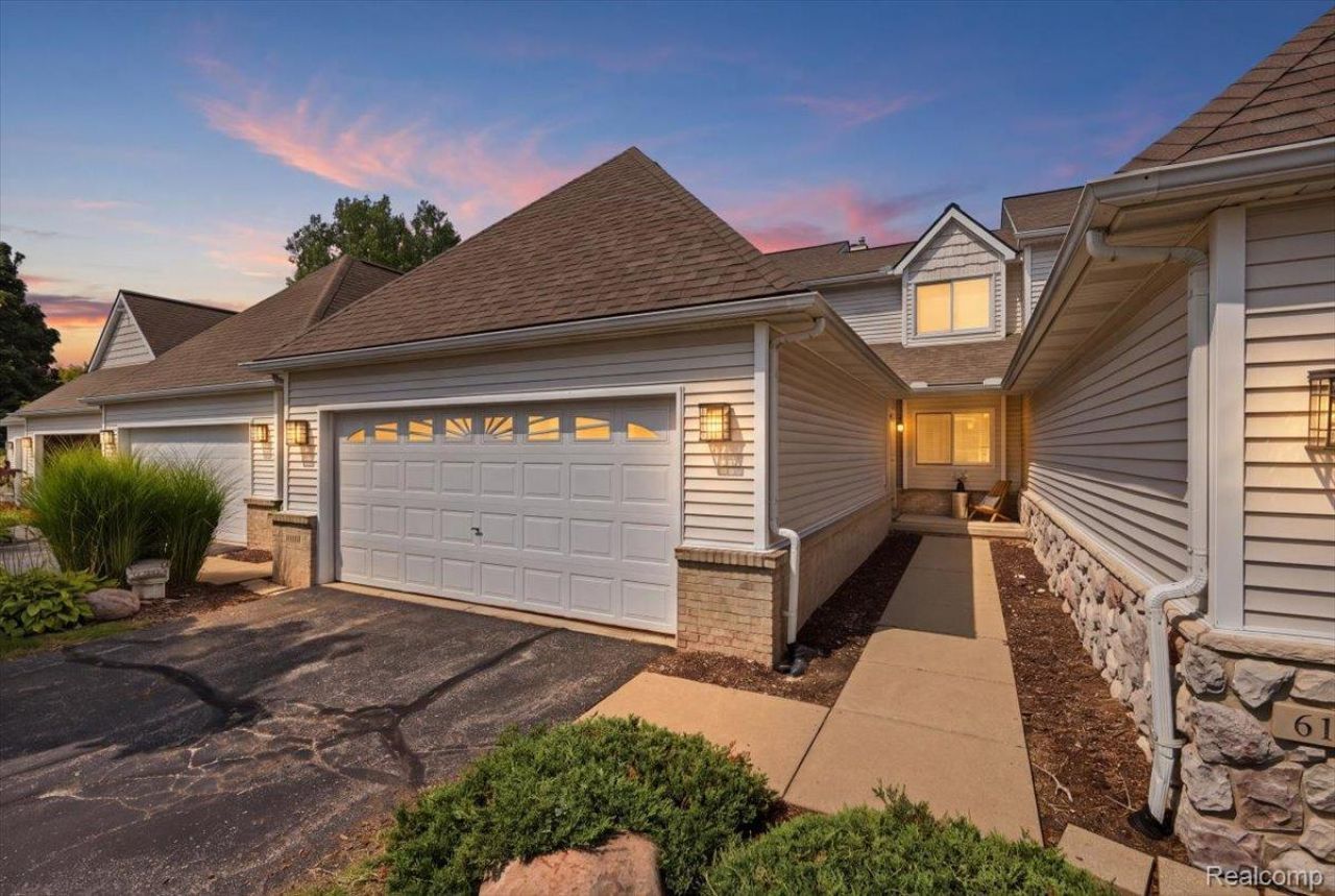 61016 Evergreen Court, Southfield Township, Mi 48178 Main Photo
