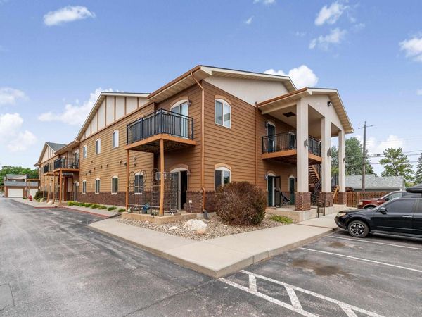 1632 EVERGREEN DR, Rapid City, SD 57702