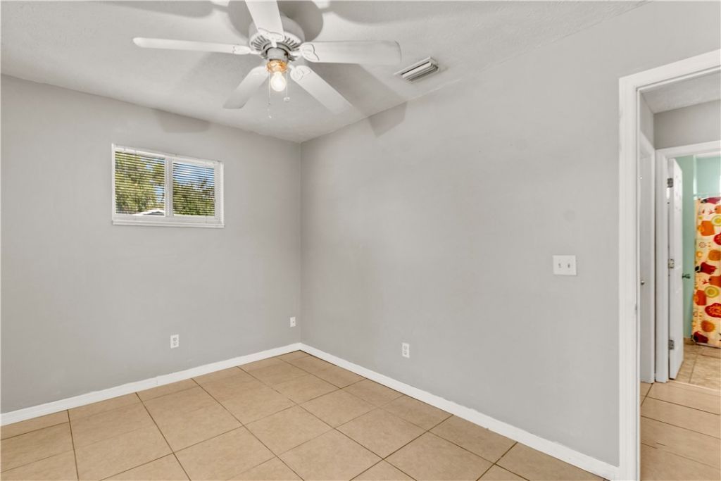 1175 12th Court Sw, Vero Beach, FL 32962 Photo