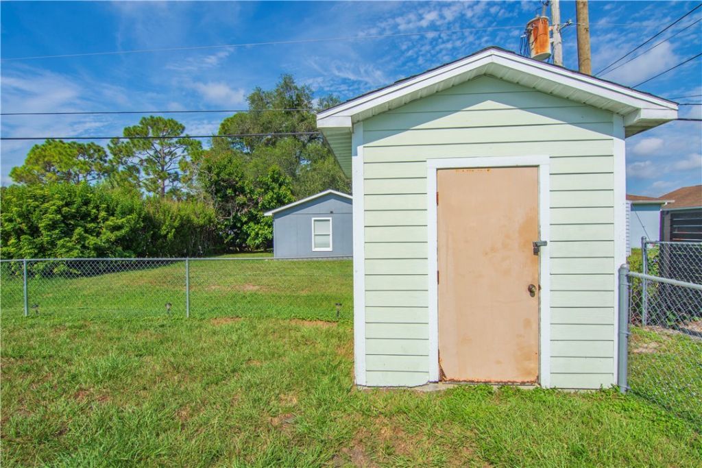 1175 12th Court Sw, Vero Beach, FL 32962 Photo