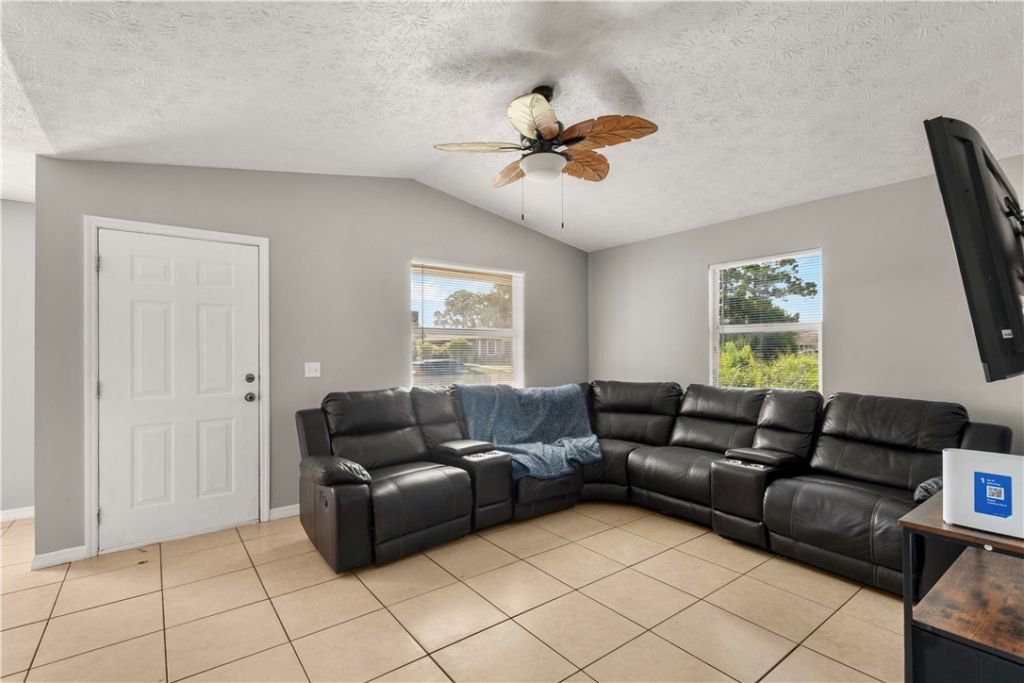 1175 12th Court Sw, Vero Beach, FL 32962 Photo