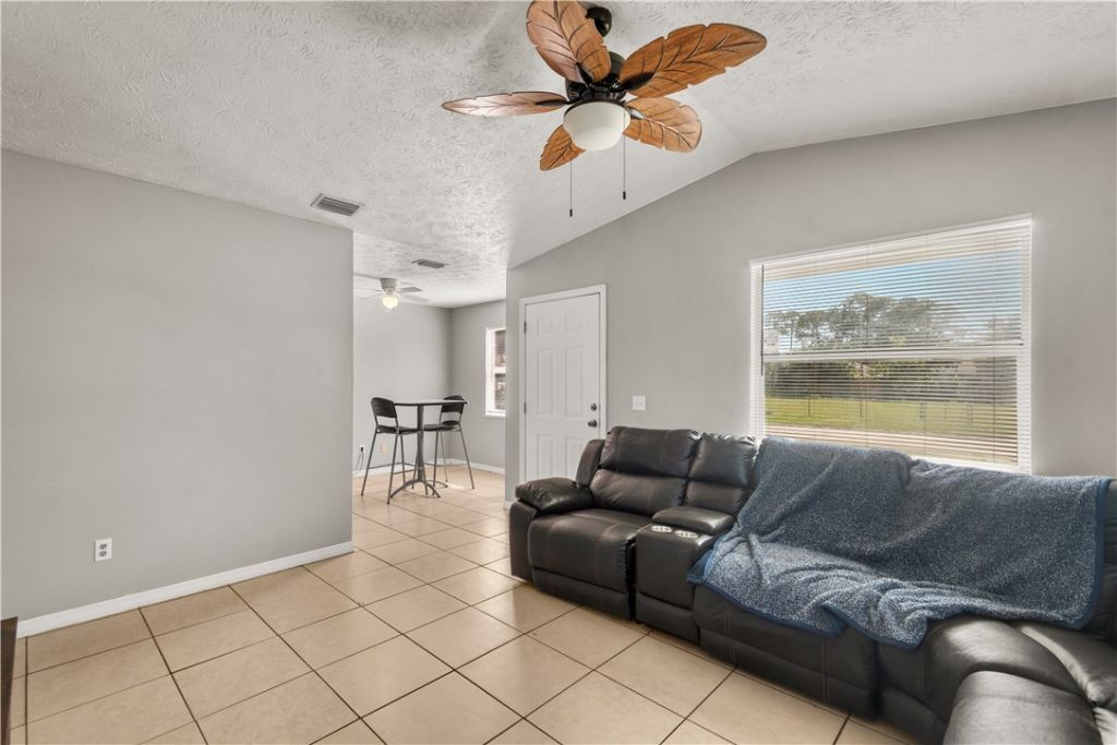 1175 12th Court Sw, Vero Beach, FL 32962 Photo