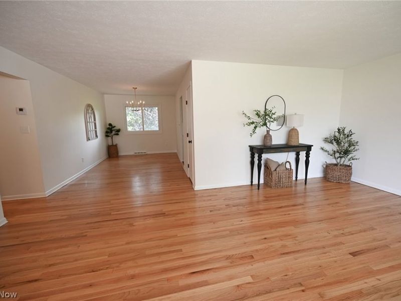 2745 Brian Drive, Parma, OH 44134 Photo 4