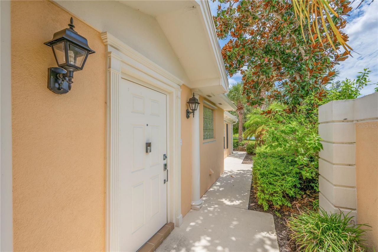 8012 Camminare Drive, Sarasota, FL 34238 Photo