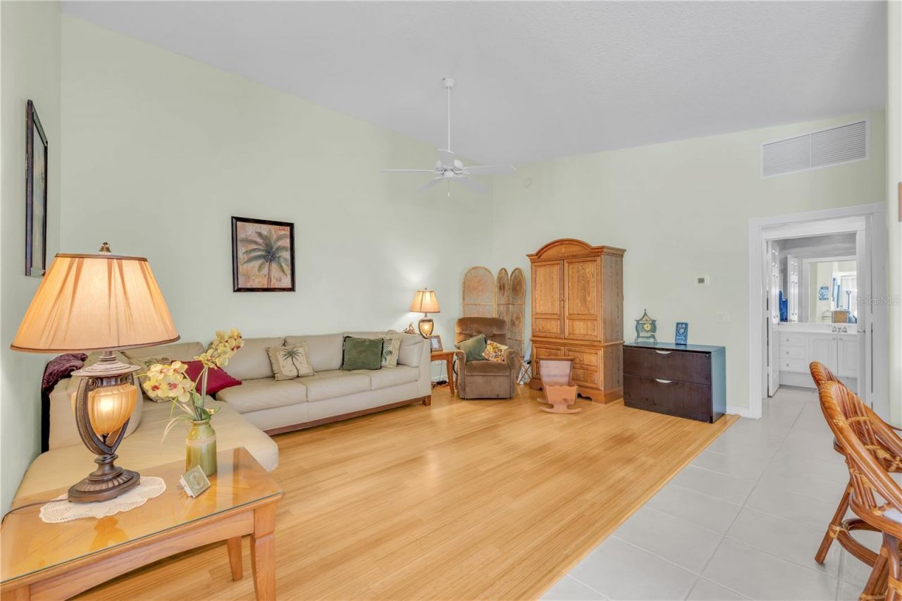 8012 Camminare Drive, Sarasota, FL 34238 Photo
