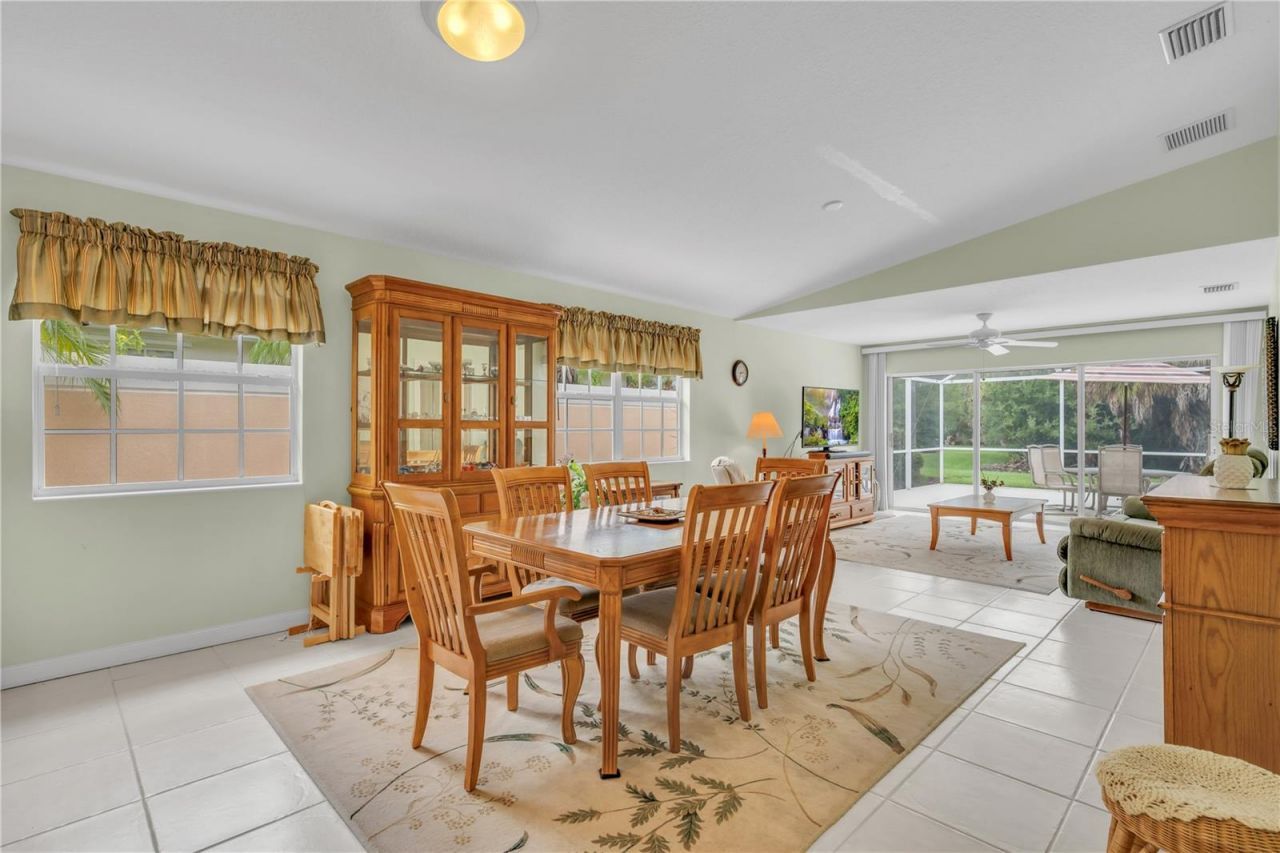 8012 Camminare Drive, Sarasota, FL 34238 Photo