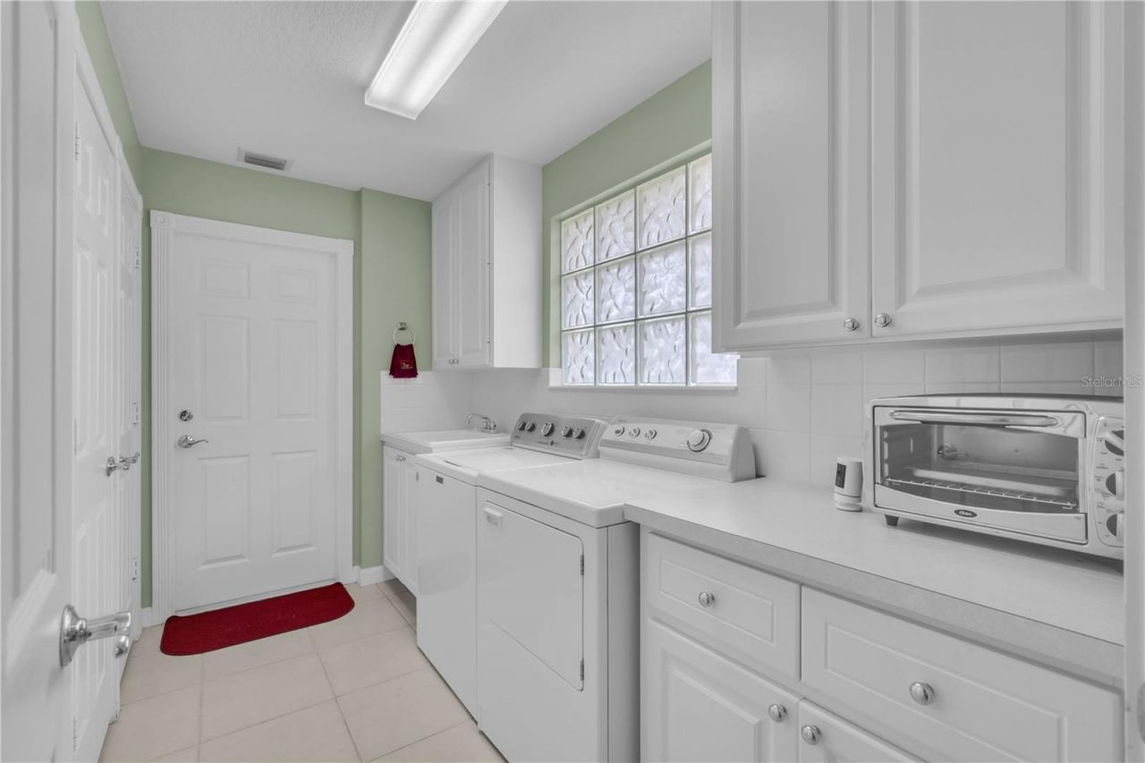8012 Camminare Drive, Sarasota, FL 34238 Photo