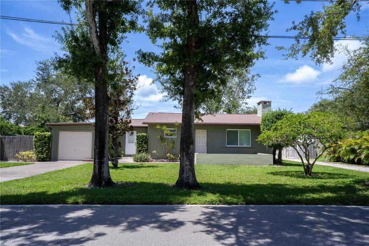 883 South Wind Lane , Largo, FL 33771 Photo