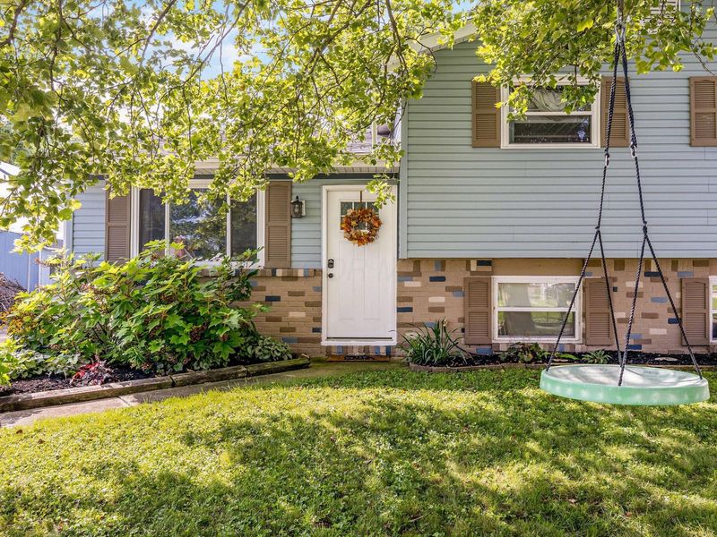 340 Parkdale Drive, West Jefferson, OH 43162 Photo 2