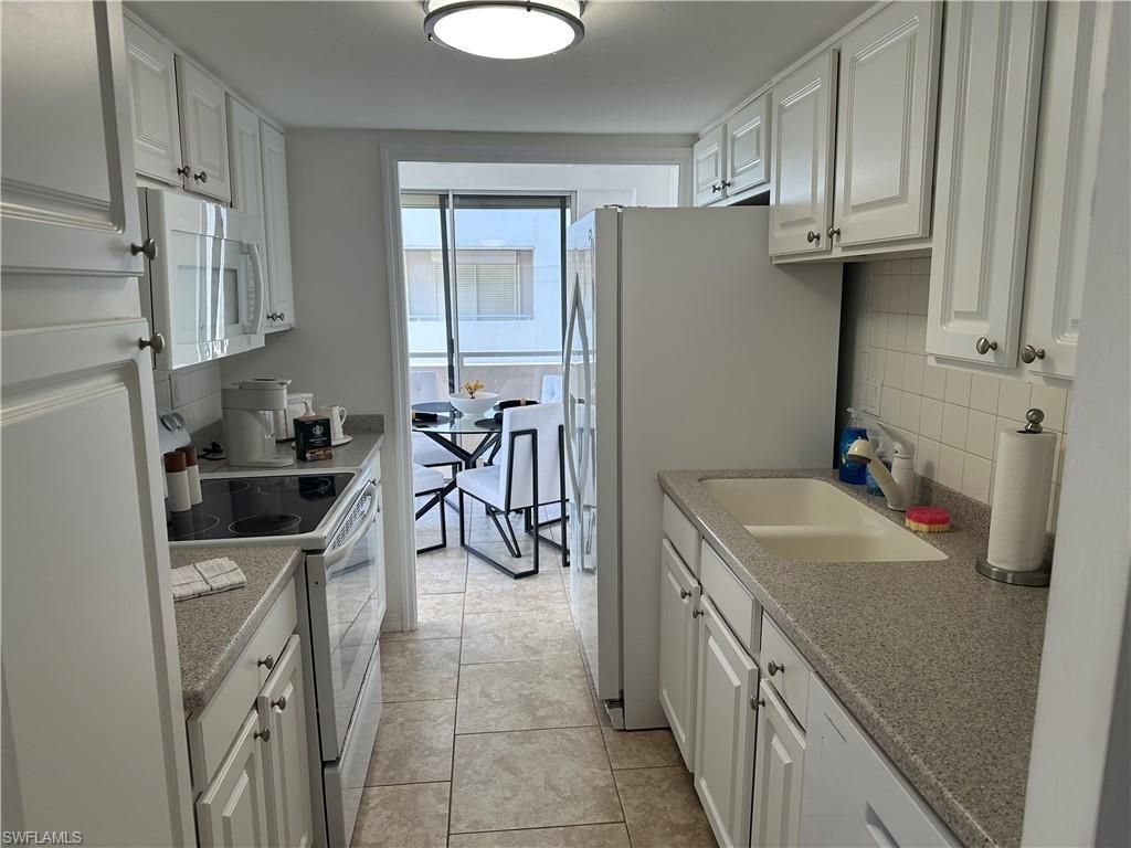 4803 Sunset Ct , Unit 606, Cape Coral, FL 33904 Photo