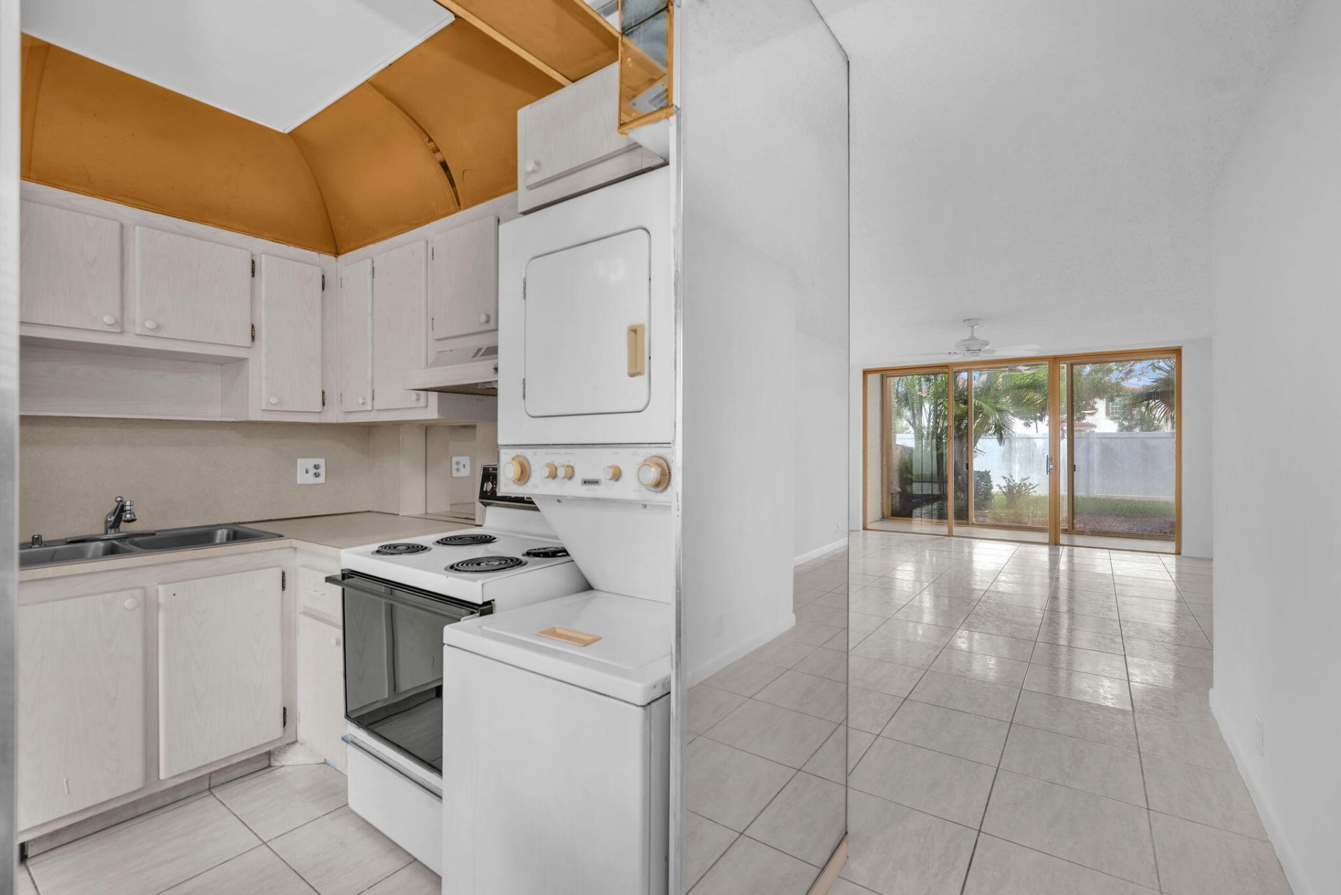 4090 Tivoli Court, Unit 107, Lake Worth, FL 33467 Photo