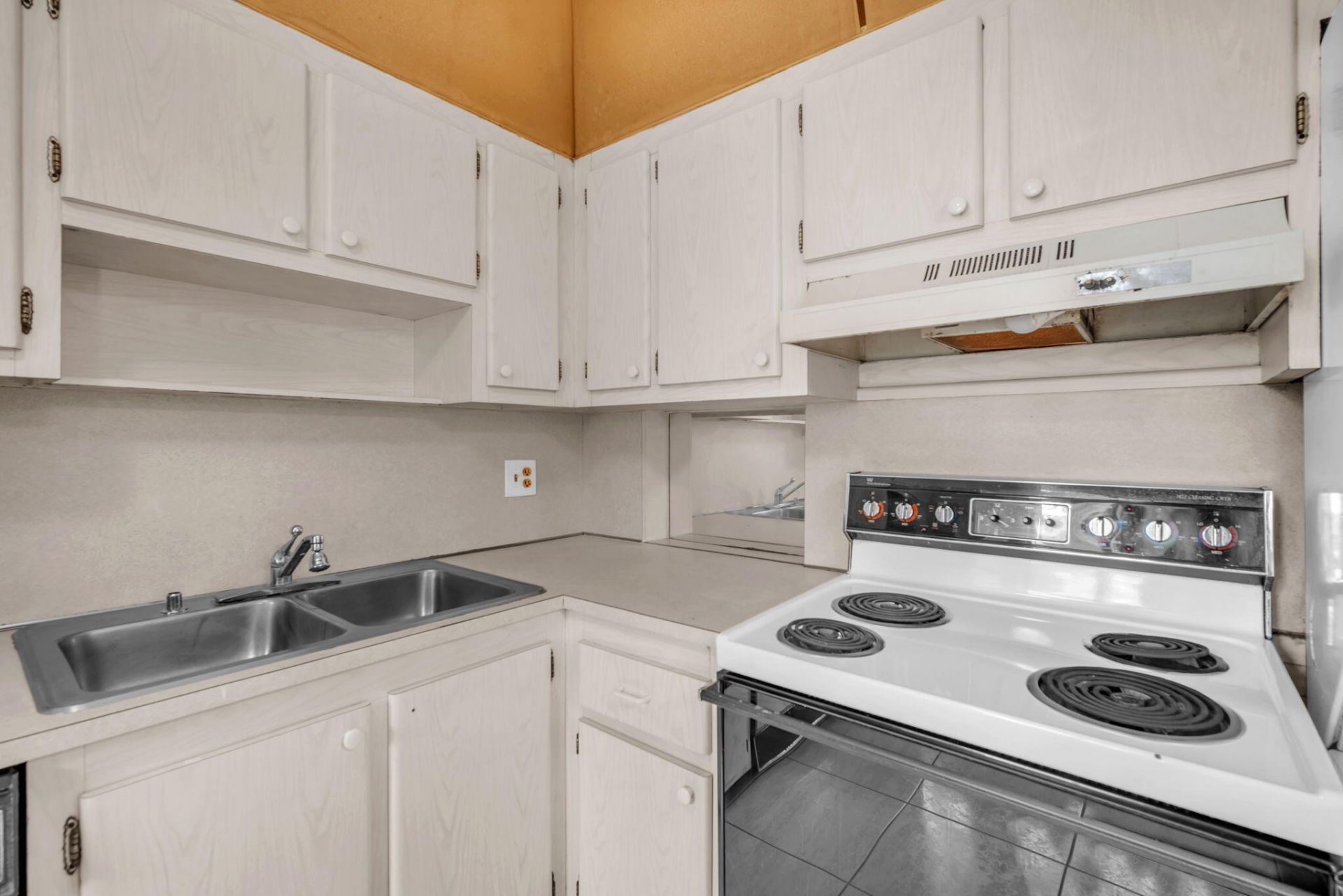 4090 Tivoli Court, Unit 107, Lake Worth, FL 33467 Photo