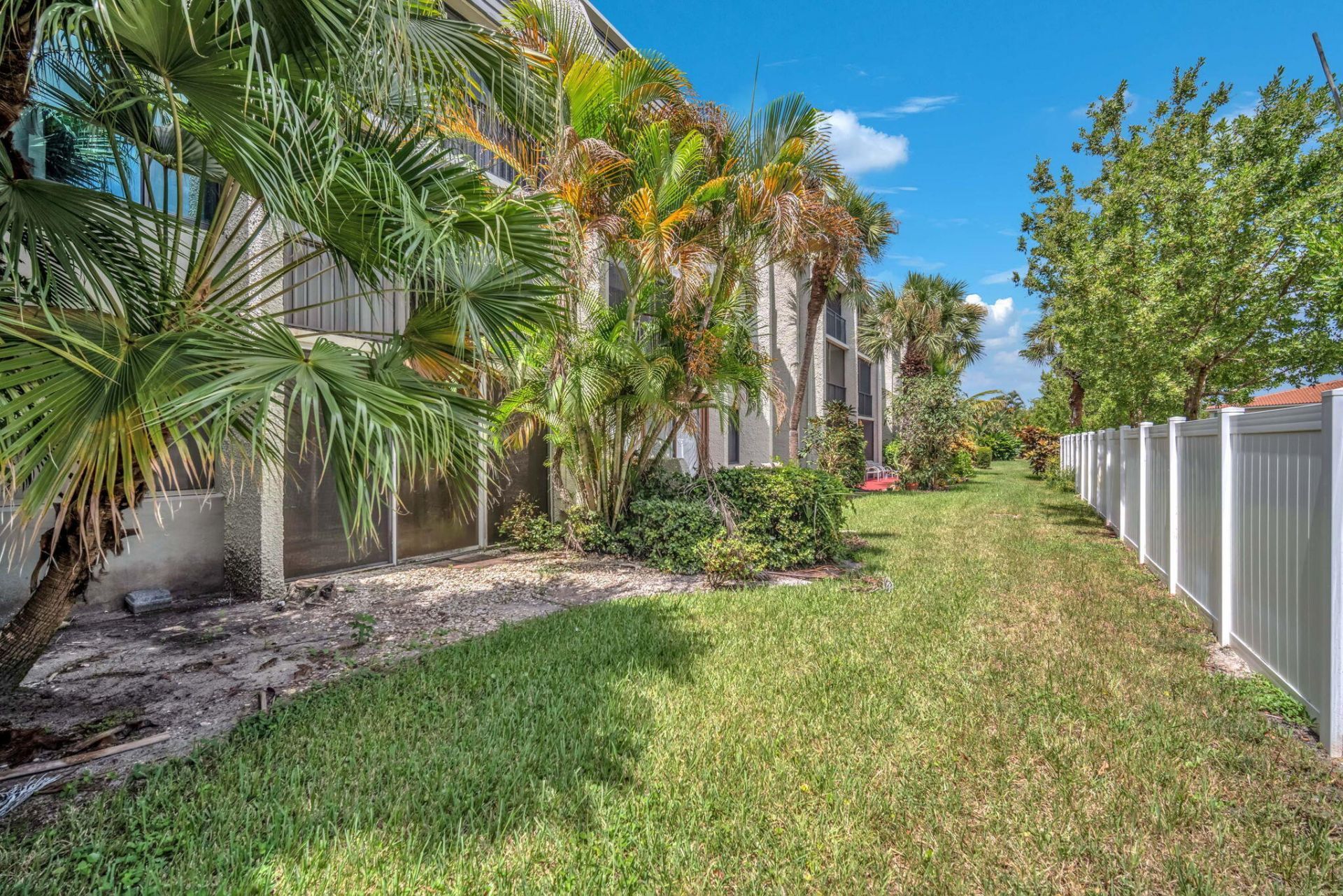 4090 Tivoli Court, Unit 107, Lake Worth, FL 33467 Photo