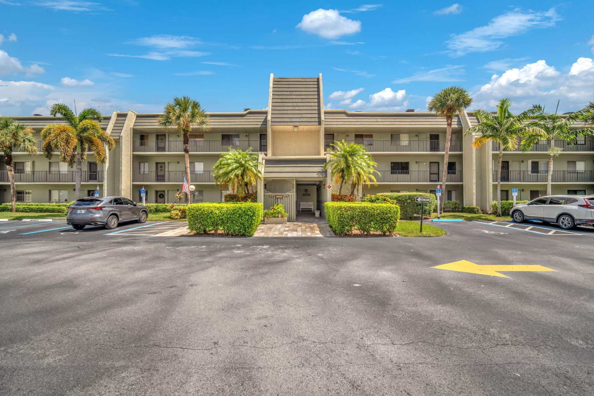 4090 Tivoli Court, Unit 107, Lake Worth, FL 33467 Photo