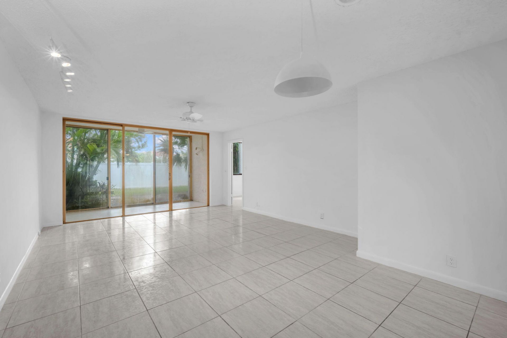 4090 Tivoli Court, Unit 107, Lake Worth, FL 33467 Photo