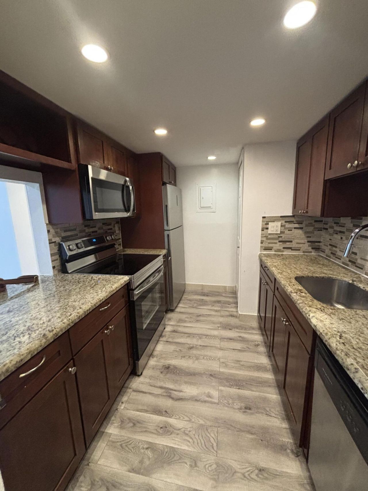 220 Lakeview Drive, Unit 103, Weston, FL 33326 Photo