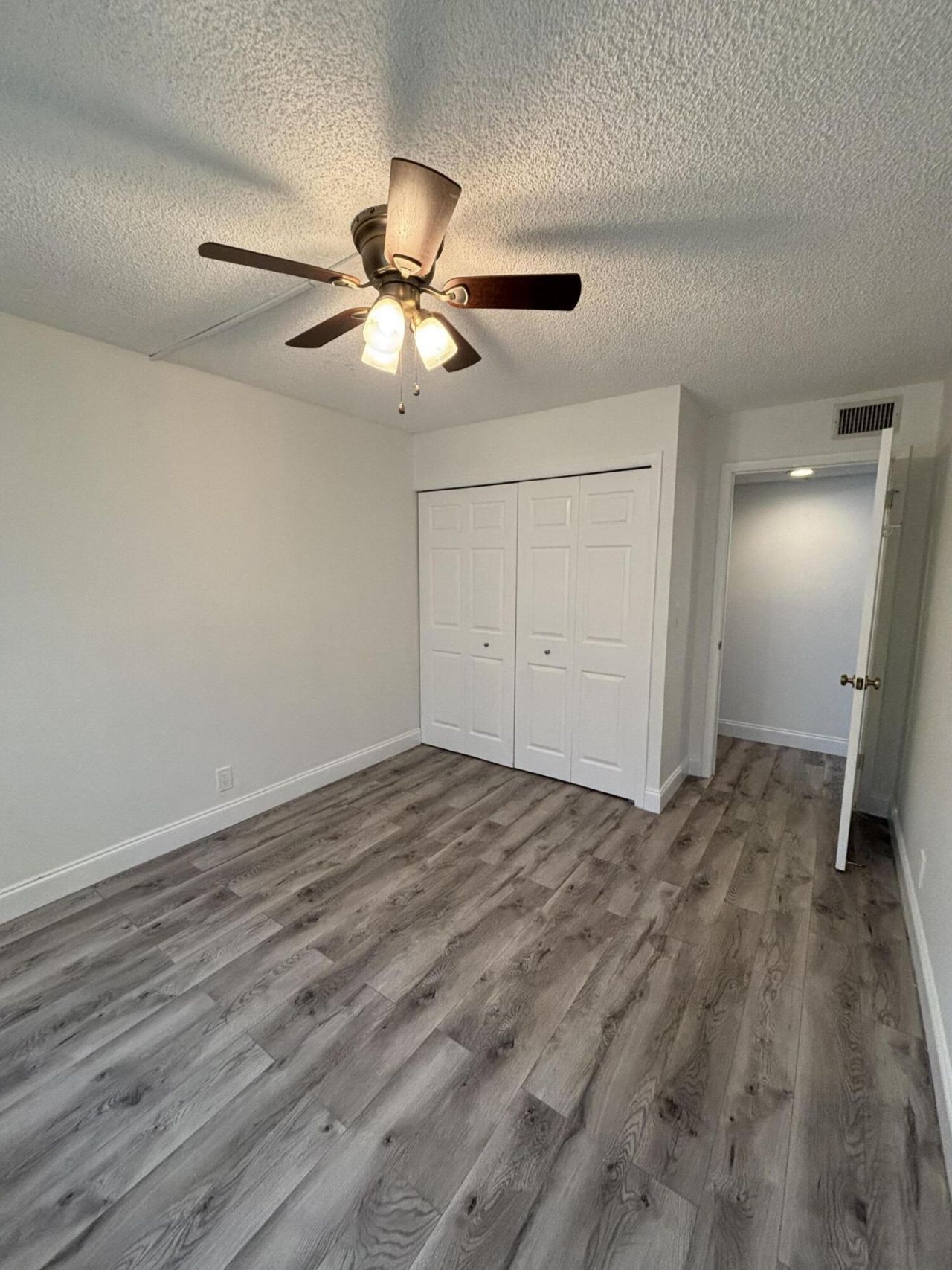 220 Lakeview Drive, Unit 103, Weston, FL 33326 Photo