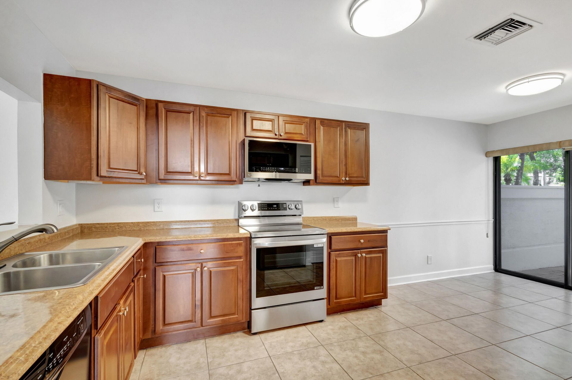 523 Prestwick Circle, Palm Beach Gardens, FL 33418 Photo