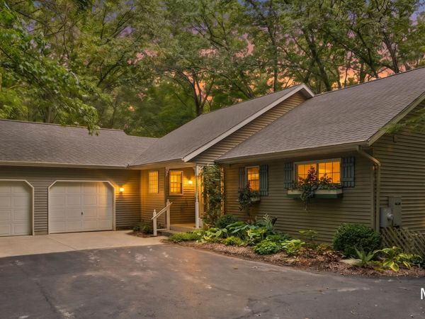 11020 Crawford Lake Trail, Cedar Springs, MI 49319