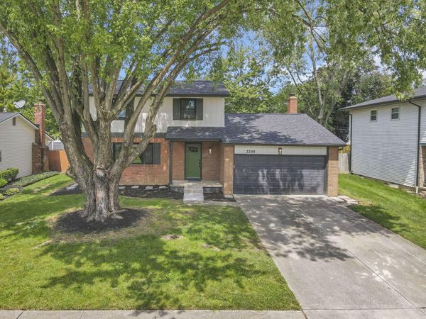 2208 Pine Knoll Avenue , Columbus, OH 43229
